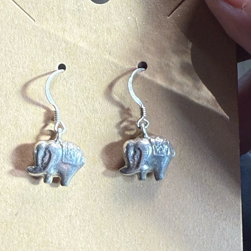 Elegant Silver Elephant Earrings‎